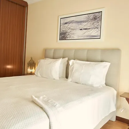 Apartamento Cantinho D'os Reais *