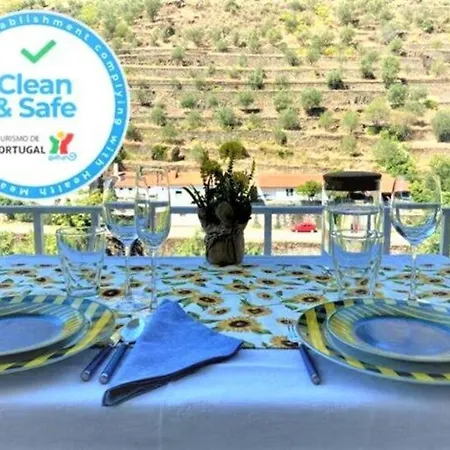 Cantinho D'os Reais * Pinhão